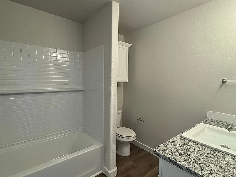 6508 Lewisville Ln — Photo 8