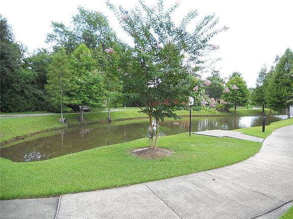 3rd image of Lake Orleans Blvd
