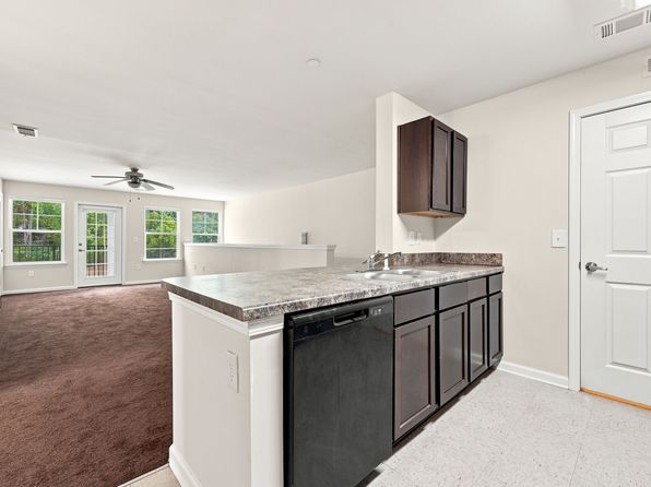 2000 Reef Ct #4107