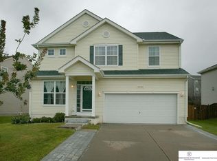 16262 Loop St, Omaha, NE 68136