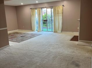 6 April Ln, Lexington, MA 02421