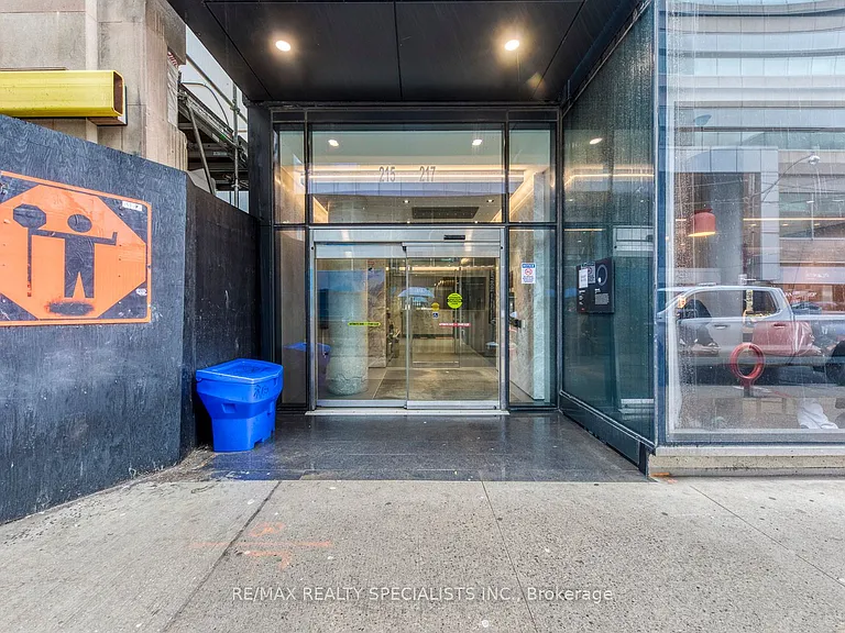 215 Queen St W #1405 — Photo 1