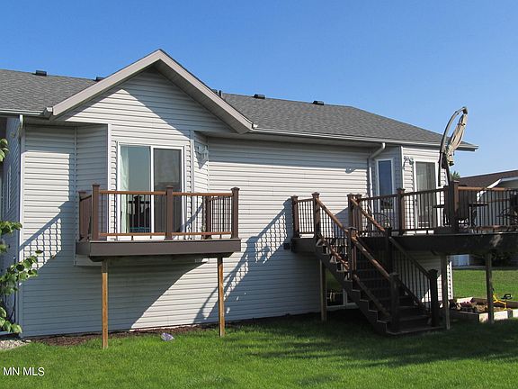 2nd image of 713 Wyndemere Dr