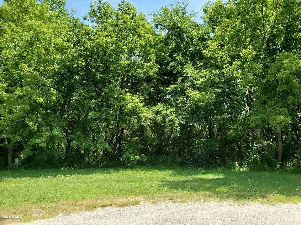 2nd image of 455 Jenny Ln
