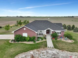 406 Road G, Henderson, NE 68371