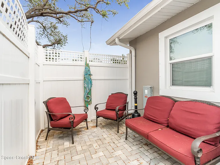 1981 Guava Ave #101 — Photo 11