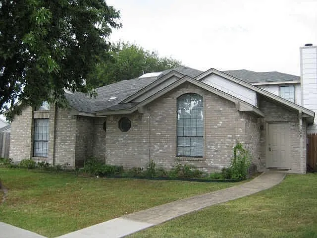 Building Photo 4