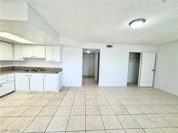 3427 E Cheyenne Ave APT B, North Las Vegas, NV 89030