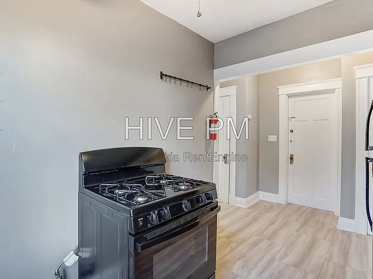 3636 Besuden Ct #4 — Photo 14