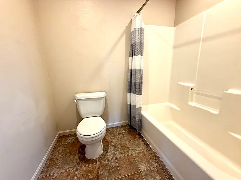 8517 SE Woodstock Blvd #B — Photo 8