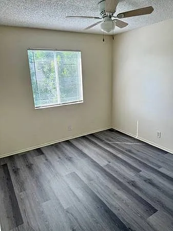 382 N Avenue 52 #202 — Photo 12