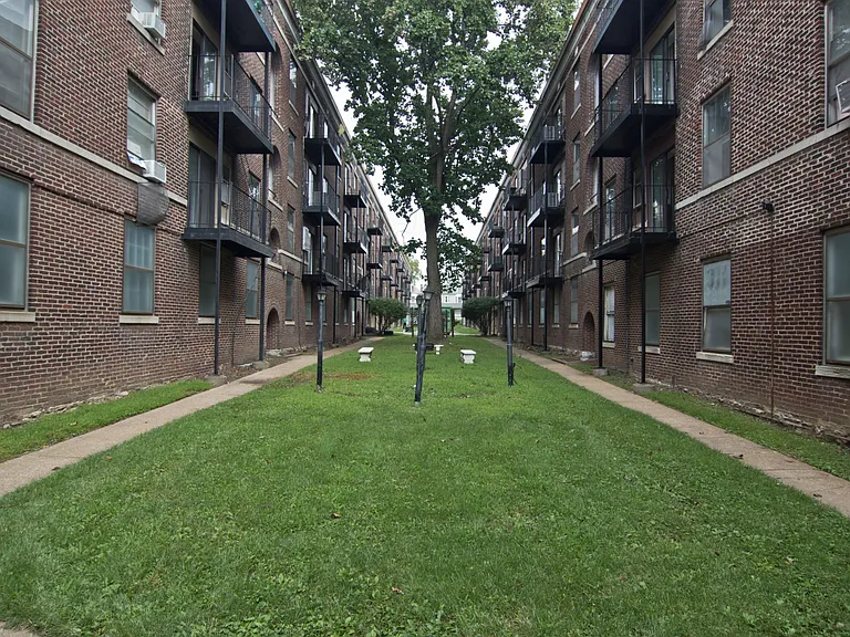 Forest Park Apartments — Photo 5