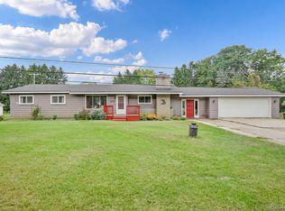5014 Oak Hill Rd, Clarkston, MI 48348