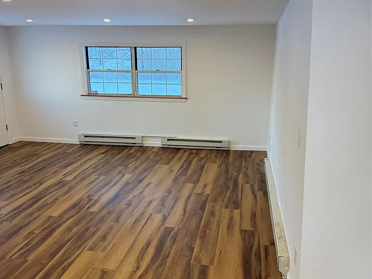 19 Quartz Ln #4 — Photo 7