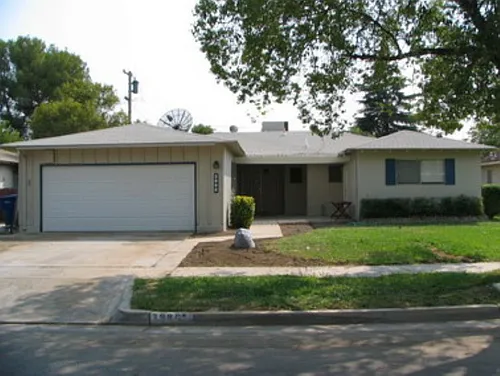3886 E Rialto Ave Photo 1
