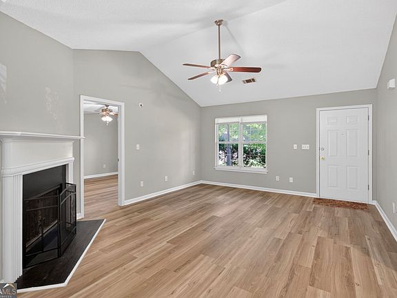 4th image of 263 Cedars Glen Cir