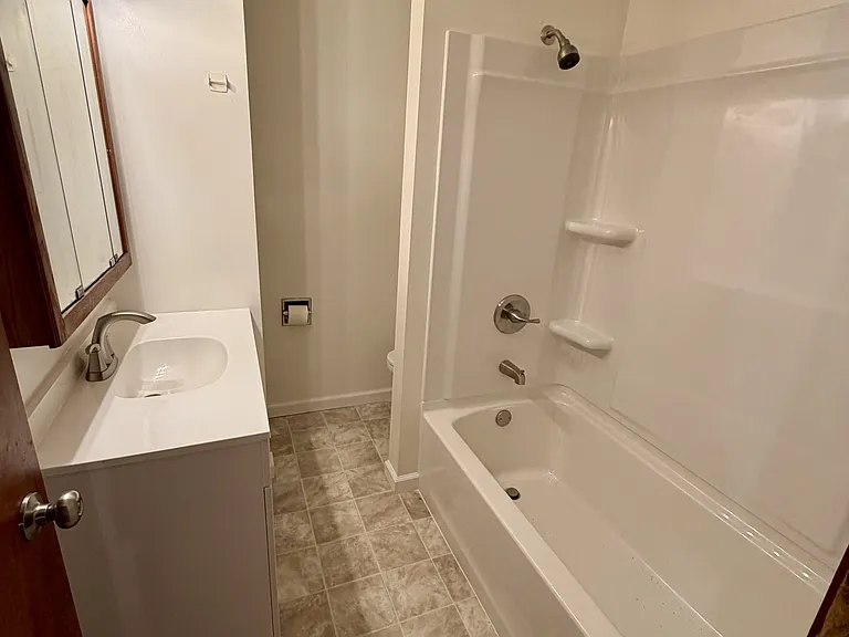 418 E Wood St #5 — Photo 10