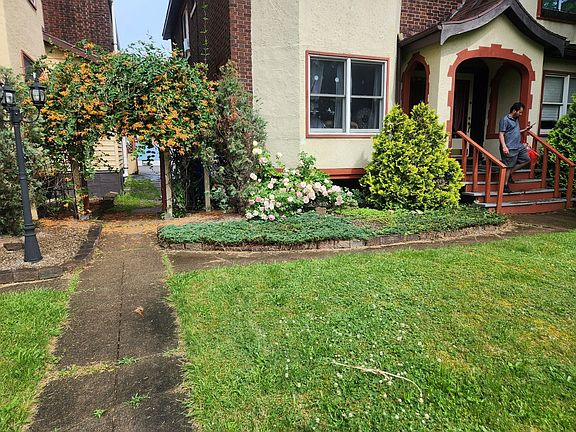 2nd image of 121 McKinley Pkwy APT 3-3-A3