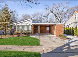 548 Exmoor Rd, Kenilworth, IL 60043