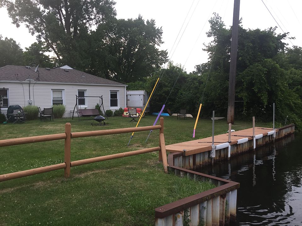 2nd image of 3120 N Duck Lake Rd