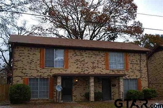 3rd image of 806 Texas St #D