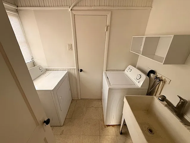 211 N Moss St — Photo 11
