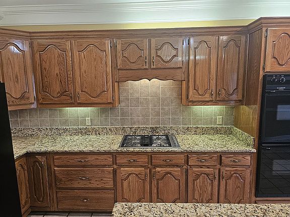 3rd image of 9184 Forest Wind Dr