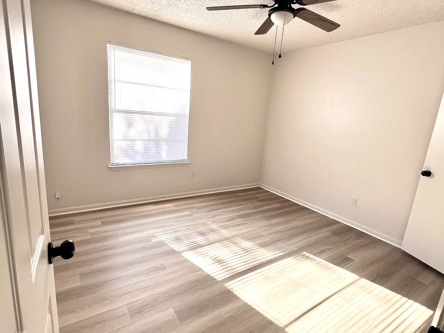 1308 Brown Dr — Photo 3