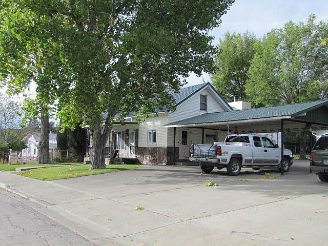 2nd image of 921 Wood St
