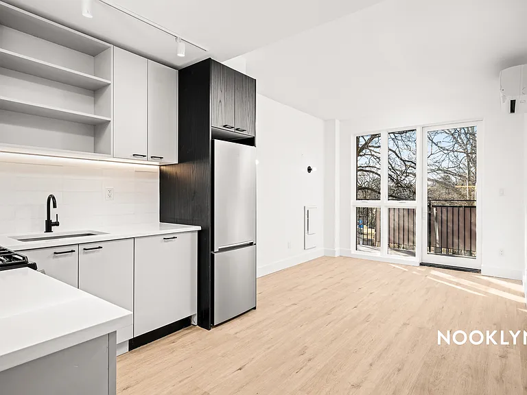 129 McDonald Ave #2B — Photo 6