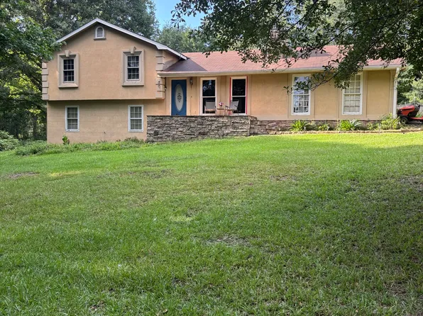 150 Aspen Lake Dr E, Newnan, GA 30263