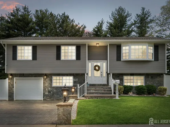 36 Colin Dr, South River, NJ 08882