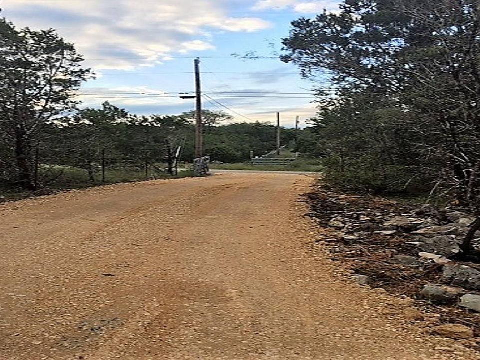 2nd image of 2300 Lone Oak Rd