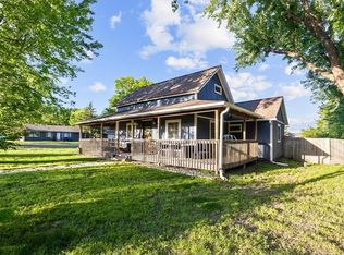 210 N Madison St, Spring Hill, KS 66083