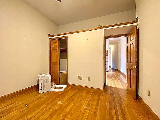 5th image of 244 W 109th St #1D2