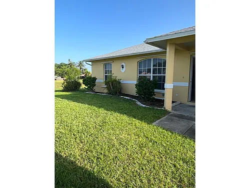1513 SW 30th St Photo 1