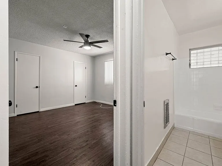 3868 Potomac Ave #7A — Photo 14