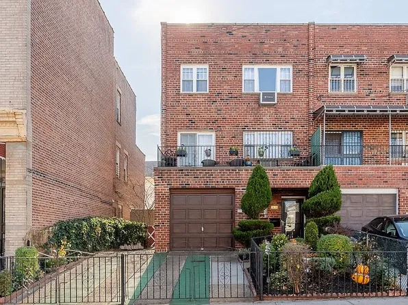 56-16 39th Ave, Woodside, NY 11377