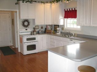 855 197th Pl, Pella, IA 50219