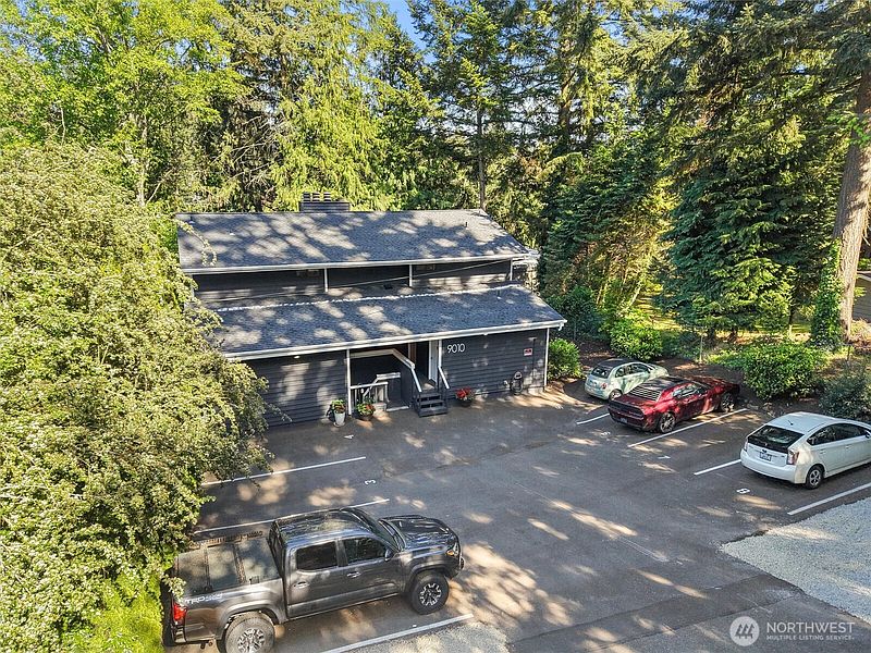 4th image of 9010 236th Street SW