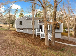 229 Castleair Dr NE, Kennesaw, GA 30144