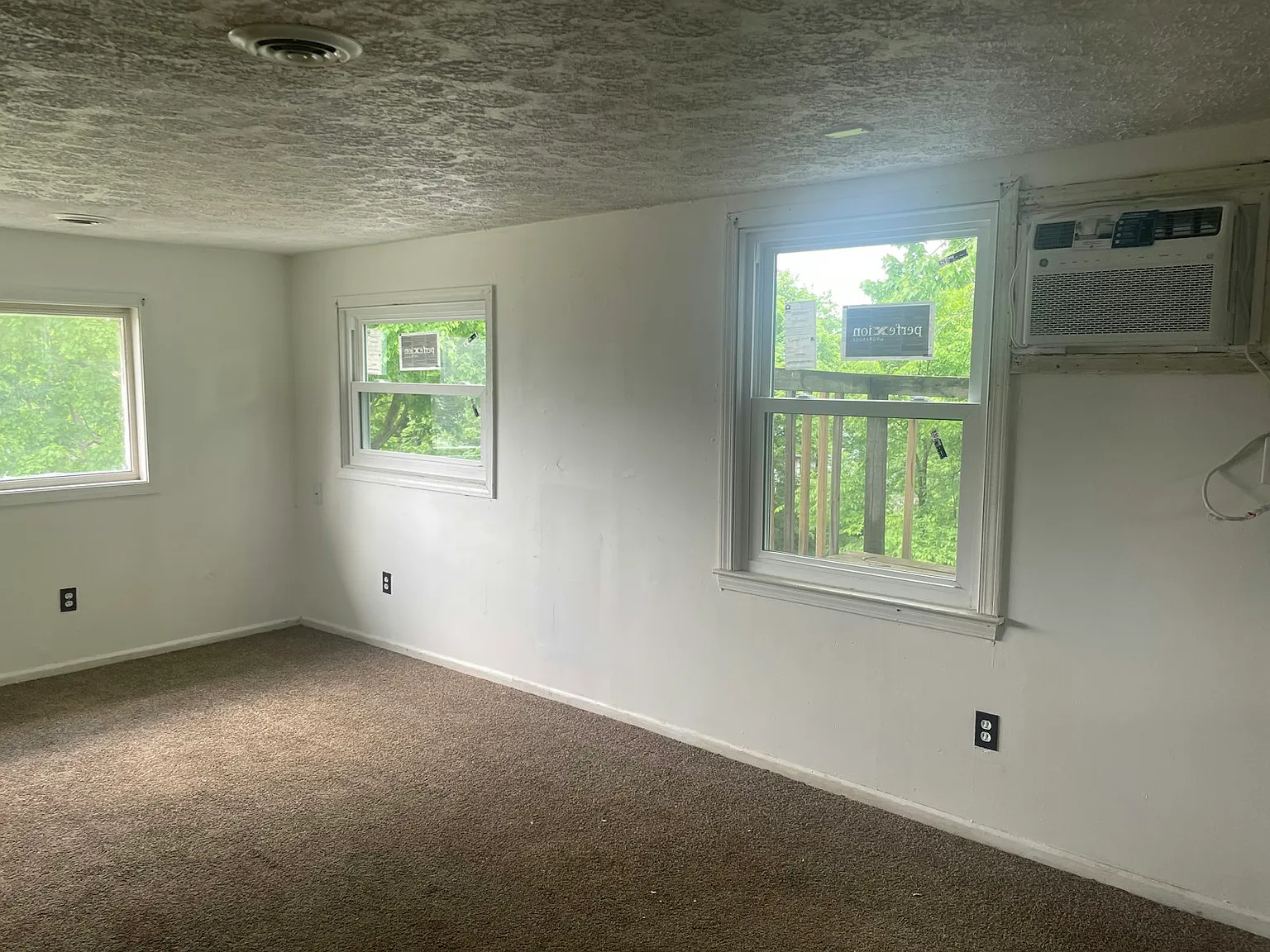 124 Russell Avenue, Unit 3 — Photo 2