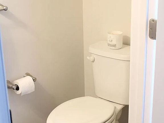 4th image of 8307 Eagle St
