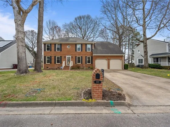915 Grantham Ln, Chesapeake, VA 23322