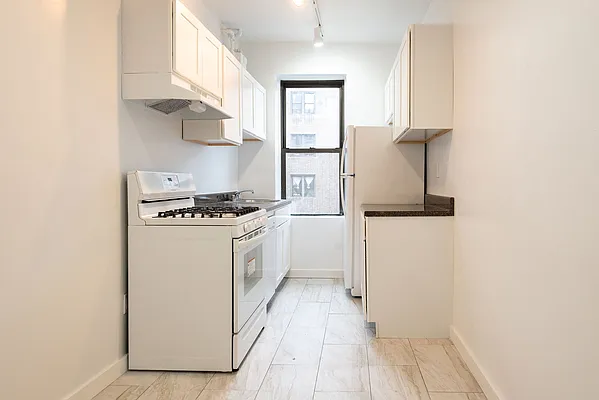 Rented by Real Living | media 23