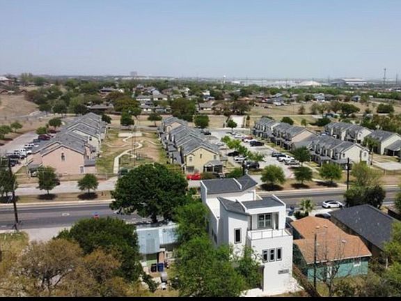 4th image of 2406 Martin Luther King Dr #102