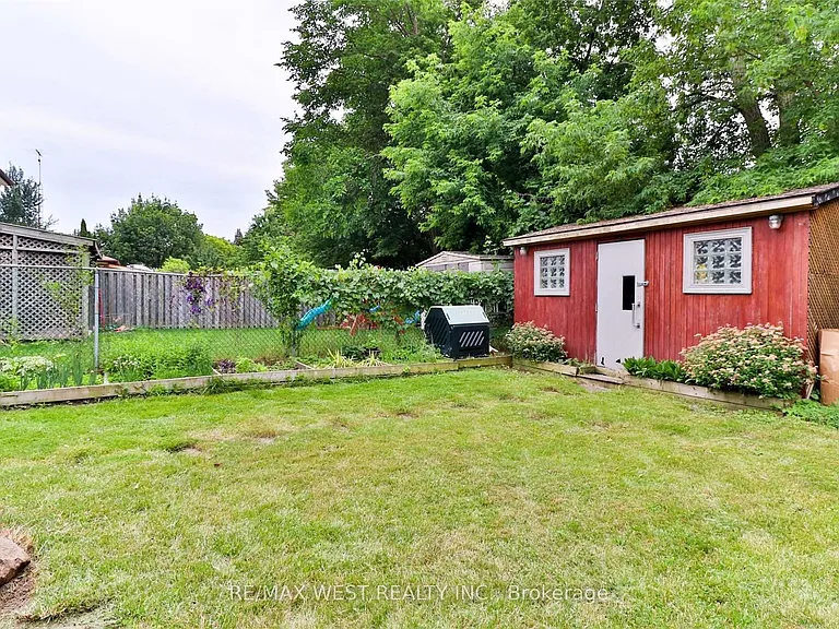 2354 Gareth Rd #MAIN — Photo 23