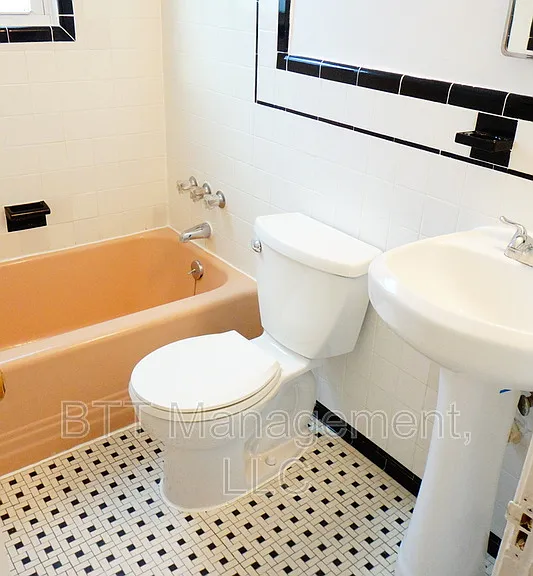 812 Greenwood Cir #4 — Photo 26