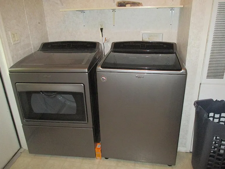 Washer/Dryer in mud room