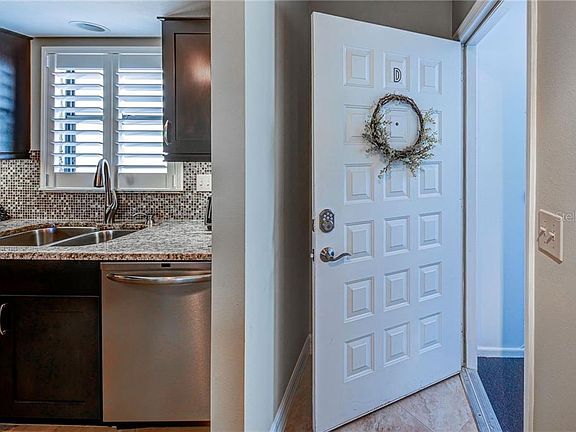 2nd image of 1720 Lake Pl #1720-D